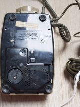 Téléphone fixe à cadran vintage de 1974