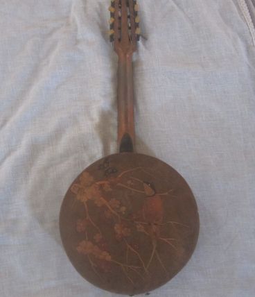 Mandoline ancienne  l'oiseau sur la branche 