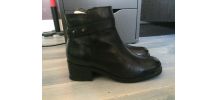 Bottines en cuir noir 