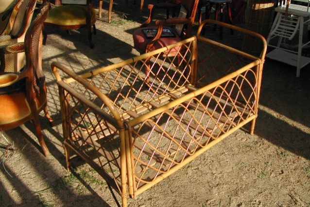 LIT ENFANT EN ROTIN VINTAGE