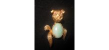 BROCHE OR MASSIF 750M , jade et yeux rubis ,23g