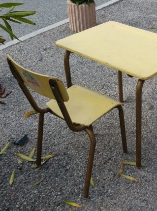 petit bureau d'écolier vintage