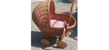 Ancienne poussette rotin