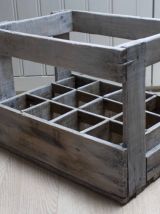 casier à bouteilles vintage en bois