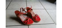 Nu-pieds compensés corail