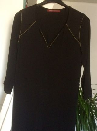 Robe noire et Couture doré