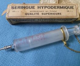 ancienne seringue hypodermique 10CC en cristal + boite