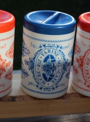 Boîtes de conservation publicitaire PERNOD 