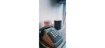 Téléphone à touches vintage de 1984