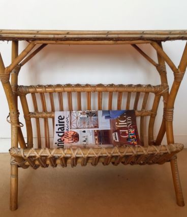 Table porte-revues vintage en rotin