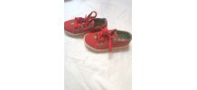 Baskets rouge 