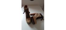 Bottines a talon en daim