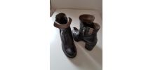 Low boots en cuir noir 