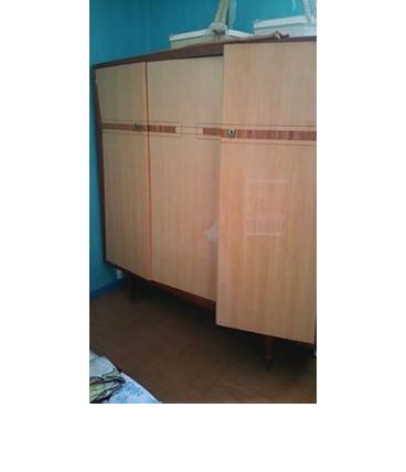 Armoire ancienne verni