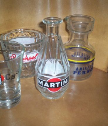 LOT BISTROT PICHET + VERRE + SEAU GLACONS PUBS 