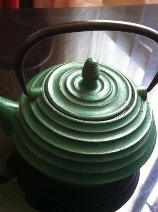 Théière en fonte 