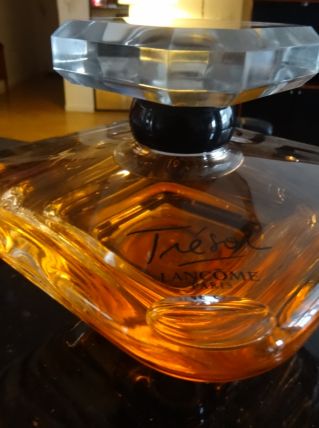 Factice géant Trésor de Lancôme 1 L