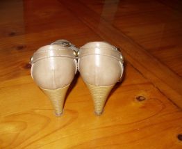 Escarpins beiges à talons