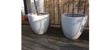 3 grands pots de fleurs en céramique blanche