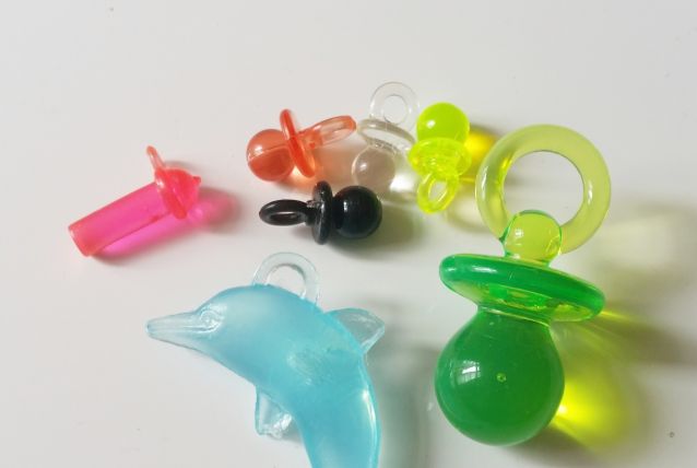Lot de totoches vintage, tetines plastique