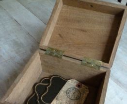 Boite ancienne en bois