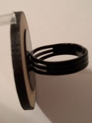 Bague moderne orange et violet
