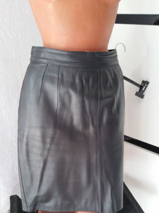 Jupe en cuir noir