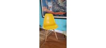 Chaise esprit Eames