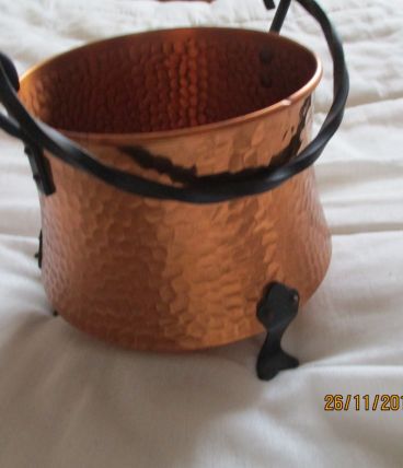 Chaudron de deco en cuivre années 50
