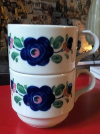 Deux charmantes tasses - vintage