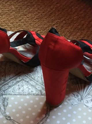 Escarpins talons larges 