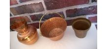 Ensemble petits vases en cuivre
