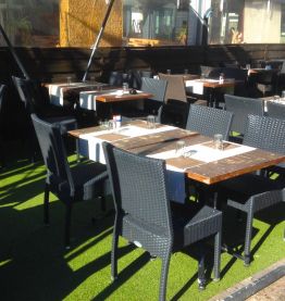 TABLE "bistrot"  en TECK 68X68