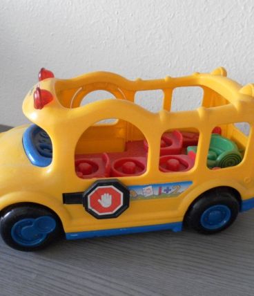 Bus Little Peaople
