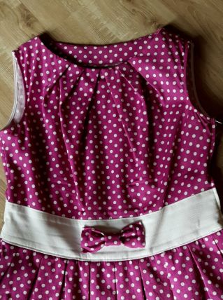 Robe rose à pois