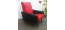 Fauteuil skaï rouge et noir 1960