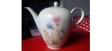 Charmante théière en porcelaine Bavaria - Allemagne 