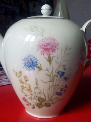 Charmante théière en porcelaine Bavaria - Allemagne 