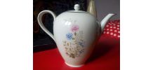 Charmante théière en porcelaine Bavaria - Allemagne 