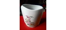 Joli vase en céramique (Peint à la main)