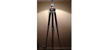 très joli lampadaire créé s/ancien trépied photo métal