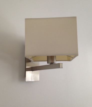 LAMPES MURALES