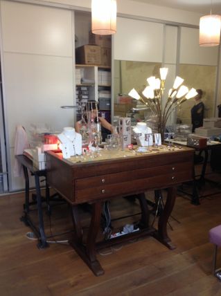 Meuble vitrine de magasin