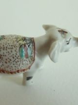 Statuette XIXème représentant un éléphant en porcelaine de Chantilly 