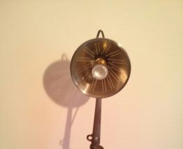 LAMPE REALISEE AVEC UN ANCIEN HACHOIR DE 1930