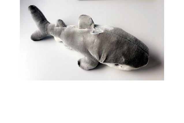 Peluche requin 