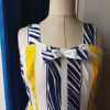 Robe midi vintage blanche à motifs jaunes et bleus