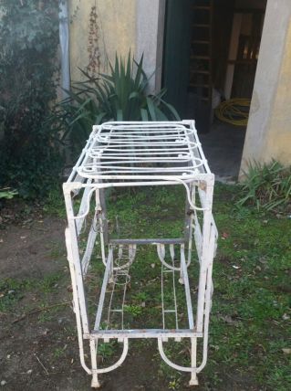 Lit-Cage