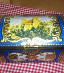 boite metal pub relief et ancienne 