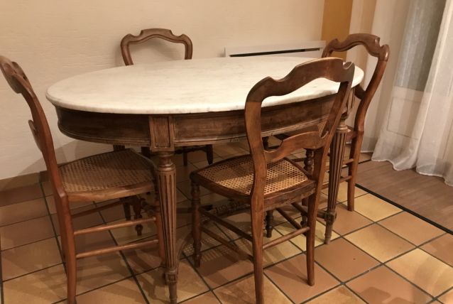 TABLE A MANGER LOUIS XVI